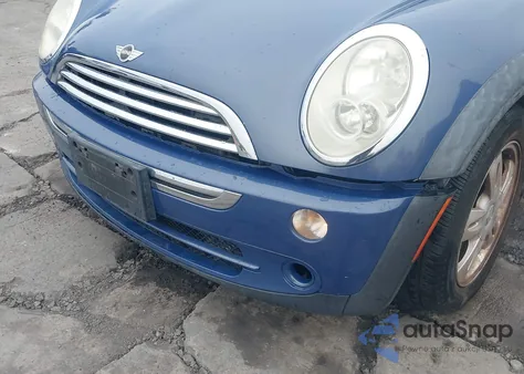 2006 Mini Cooper z USA, uszkodzony, nr VIN WMWRF33576TF64041